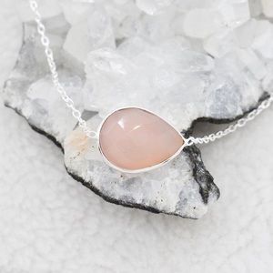 Chic Silver Necklace with Pink Teardrop Pendant